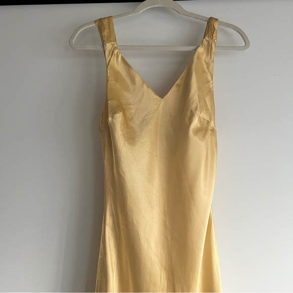 Anthropologie Sleeveless V-Neck Midi Slip Dress Size Small in Golden Canary - Picture 4 of 10